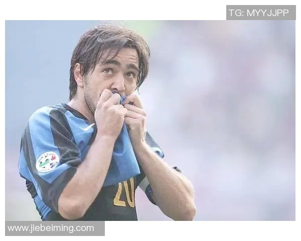 足球明星独特打球风格解析与技艺展示让我们领略他们的魅力与风采