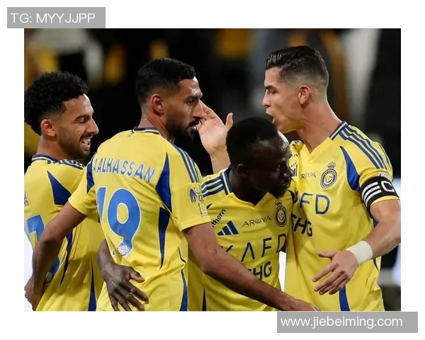 足球明星纷纷加盟沙特联赛引发全球关注与热议