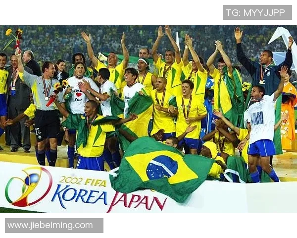 朗尼足球明星的成就与影响力解析及其在足球界的地位探讨